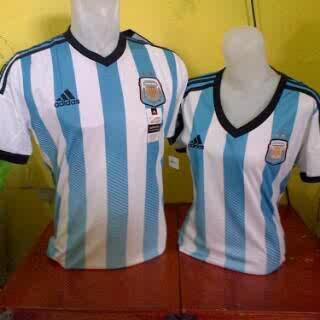 sunartopiton's tweet photo. ready stock jersey argentina home official world cup 2014 grade ori S|M|L|XL http://t.co/k21367U5zV