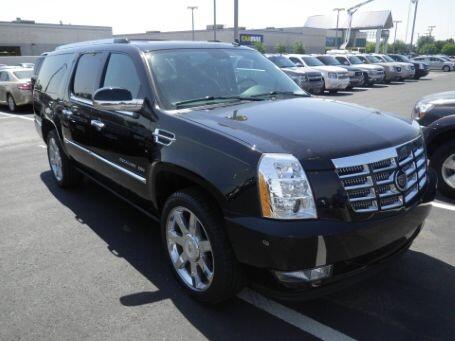 edwardsjon470's tweet photo. You've got to see this 2010 Cadillac Escalade ESV at #carmax http://t.co/TnB89W9WHD http://t.co/kPghhwbFsY