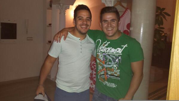palomav20 tweet picture