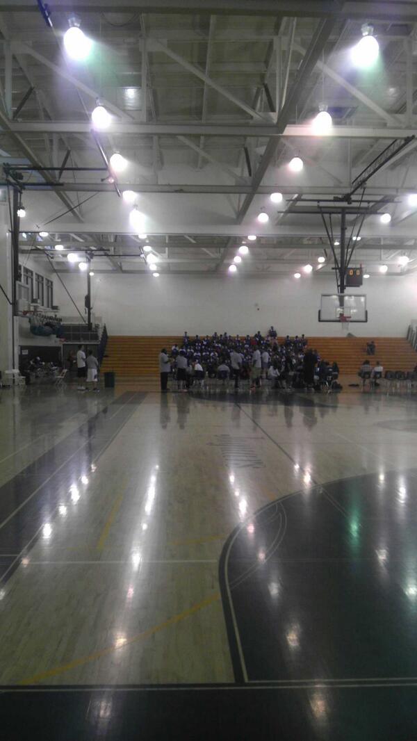 TracyGOAZCATS's tweet photo. #PangosAACamp in Long Beach http://t.co/g7UpTB6qED