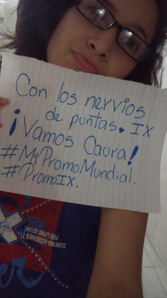 mariferhguti's tweet photo. CON LOS NERVIOS DE PUNTAS. Vamos cauraaaaaaa #selfie #PROMOIX 10:18PM http://t.co/uWiKZ4VMU0