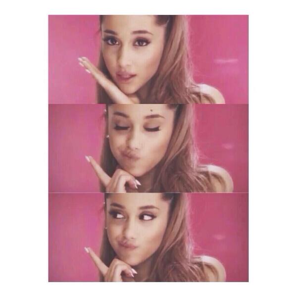 ariananowlgrand's tweet image. QUEEN #WatchProblemOnVEVO #ProblemBreakVevoRecord #Arianator4Life #problemvideo