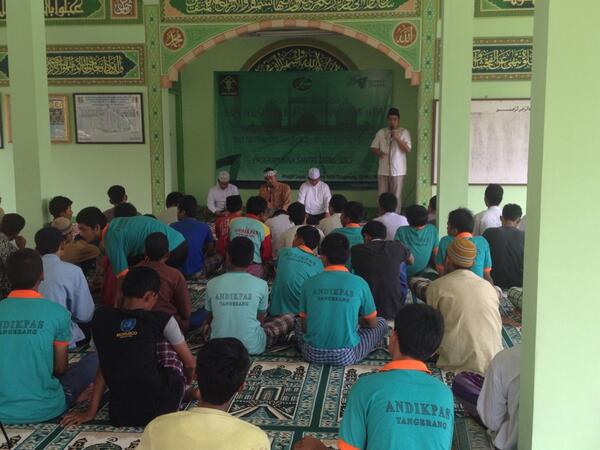 LPAPTNG's tweet photo. Program Bina Santri Lapas bersama Yayasan Dompet Dhuafa http://t.co/BFYkmP0NTR