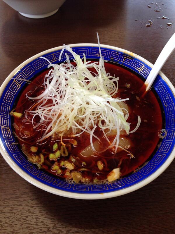 UMEgreat's tweet photo. 勝浦タンタンメン発祥の店、江ざわに来訪。移転後に来るのは初。坦々麺大辛を注文。このガツンとくる辛さとうまみ！やっぱ江ざわは最高だ！ http://t.co/vY87zF9jT5