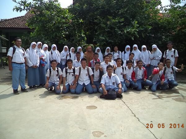 official12tkj2's tweet photo. dan ini adalah akhir dari semua cerita. kenangan manis kita bersama :) #TKJ2 http://t.co/eGs5d8JMvQ