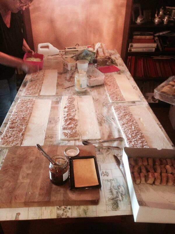 Sandwich making in volle gang! #rietveld #hightea