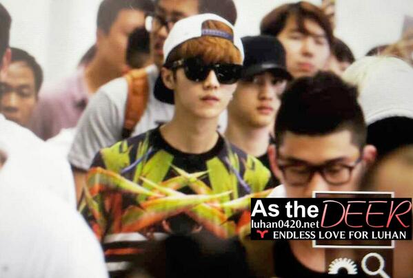 [Preview] 140531 HK Airport - Arrival [33P] Bo8YSnOIYAAJfjk