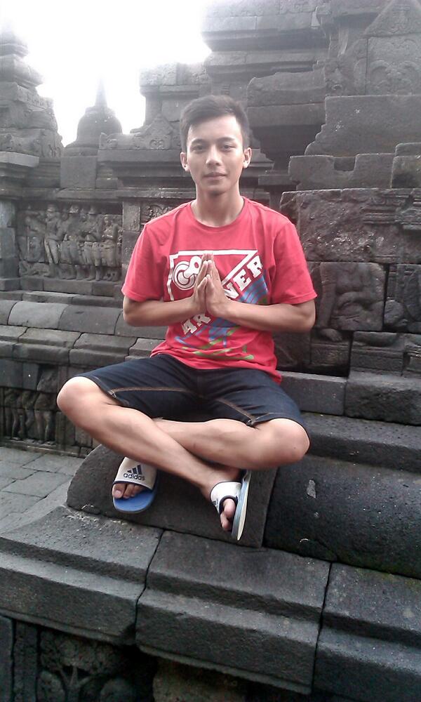 BangMuchink tweet picture