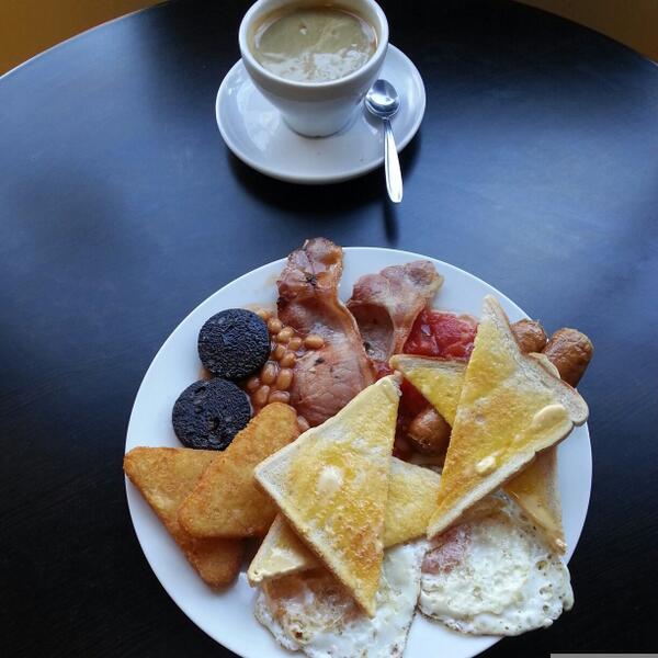 MoodysDeli's tweet photo. Bacon is a sizzling,and its not raining..feed that hangover...lol @duncanpub #breakfast #leeds #ilovels #lovingleeds http://t.co/acjJglEuJc