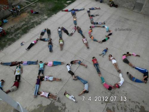 TuiterHits's tweet photo. Apadrina al niño acento con un Rt. http://t.co/G2TqIS3occ