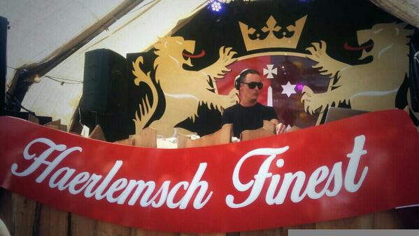Hrlmschfnst's tweet photo. JAAA RIXINTHEMIX @delafofa #HAERLEMSCHFINEST #EDITFESTIVAL @Edit_fest http://t.co/IrZ9Io4UUL