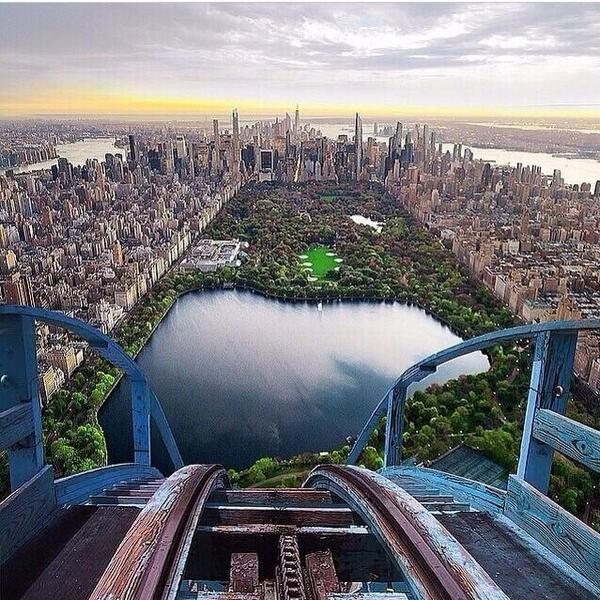 AmazingCityPixs's tweet photo. Imagine if New York had a roller-coaster over Central Park http://t.co/kh8UtQ3lbi