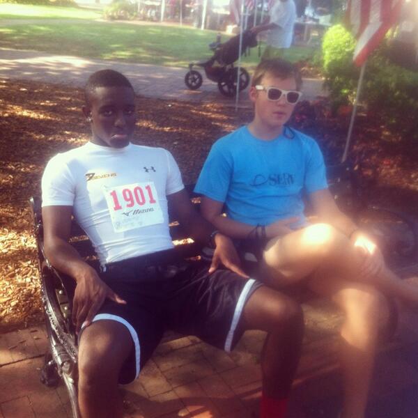 Look at these cool cats after running the @SERV5KMusicFest <a href="/IsaacGrundy/">Bama_JulioLiveRN</a> <a href="/JMroczko/">Jeff Mroczko</a>