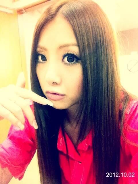 egirls_rt's tweet photo. 友達にはうまく言えない　このパワーの源を “恋をしてる”ただそれだけじゃ 済まされないことのような気がしてる #何の曲か分かったらRT #egirls  https://t.co/6hlxzA0rzp