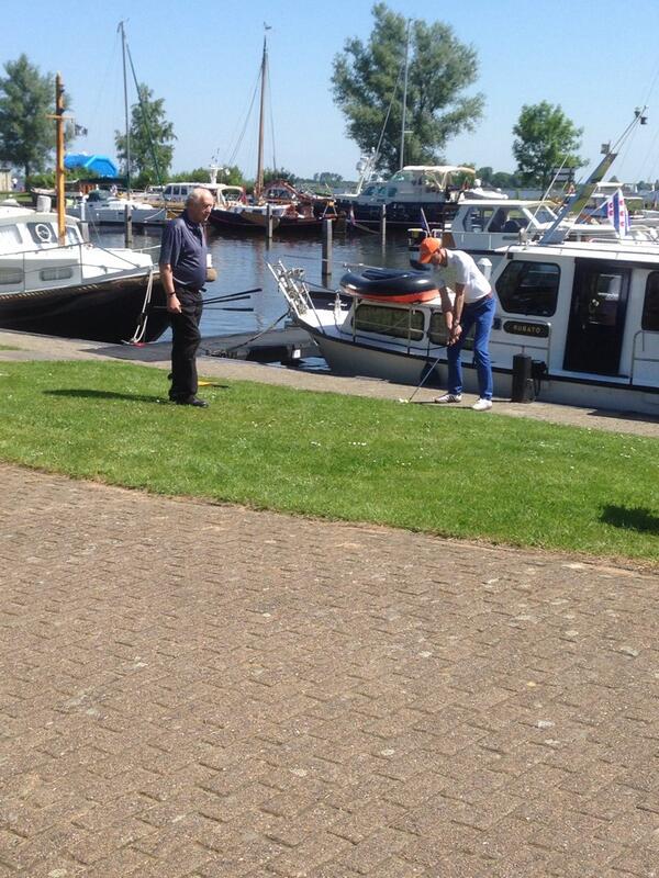 RiejetteK's tweet photo. Leuk, open Fries kampioenschap #streetgolf in Langwar. Hans Vonk en Riemer van der Velde zijn ook deelnemers. http://t.co/lrALzbGs0e
