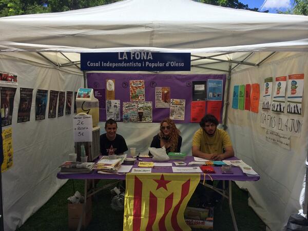 La_Fona's tweet photo. Vine'ns a veure a la Fira d'entitats i fes-te sòcia, integra't a la xarxa de @CasalsiAteneus i nous avantatges! http://t.co/erKmJCjfR9