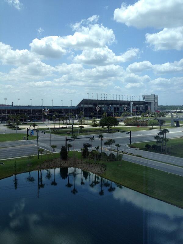 NationalEmblem's tweet photo. Beautiful view of @DISupdates @NASCAR http://t.co/ZTs7IgADiZ