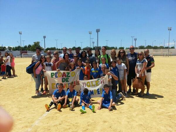 Ezequiel_Udjv's tweet photo. Ole mi gente!!!!!! Os quiero a todos!!!! http://t.co/tQqW06lwIW