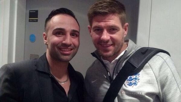 PaulMalignaggi's tweet photo. After the game with Steven Gerrard last night!  #captain http://t.co/chty9WZUKA