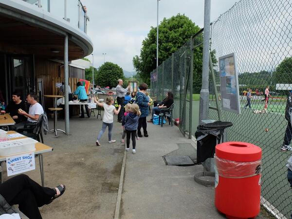 LlanfwrogCC's tweet photo. more pics from #QBRCymru14 @LlanfwrogCC @Clyde2014 @Tanni_GT @ChrisRuaneMP @sport_wales http://t.co/rID9rr8nfZ