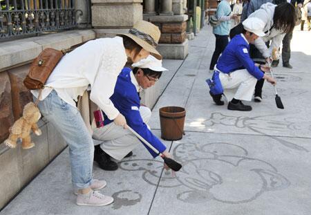 東京ディズニーリゾートのカストーディアルキャストとは D Tips