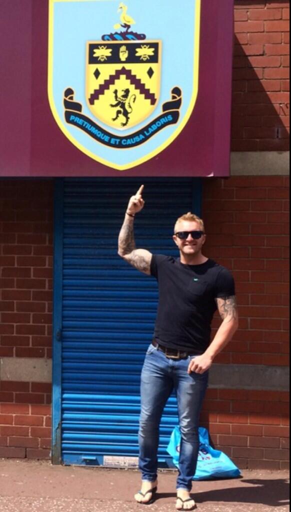 Mark_Proctor_85's tweet photo. Back on holiday @trippier2 how's life man? http://t.co/4zvYSlsczC