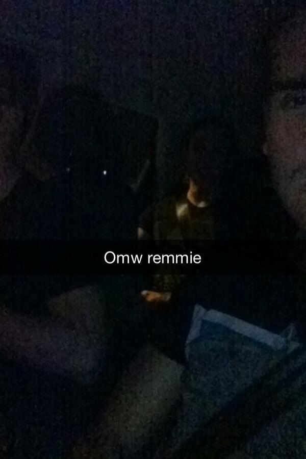 xMiichiel_'s tweet photo. Na 3 uur in de auto 🌆 http://t.co/zNhkube3Ht