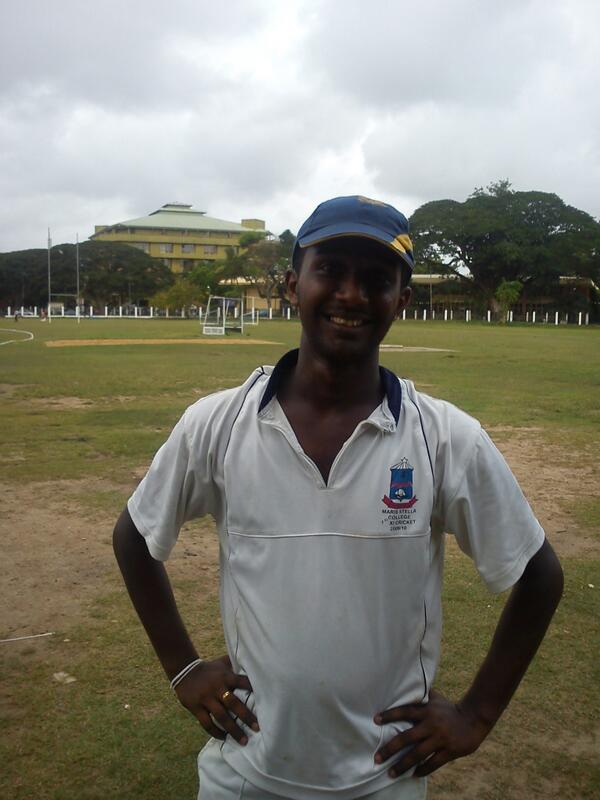 FOSMediaR's tweet photo. #Cricket
#UOC vs #USJP
Great Performances by Sathira Fernando #UOC
Half century &amp; 4wkts
62(85)4x8
10-1-25-4
#FOSMedia http://t.co/D5cePGQXS3