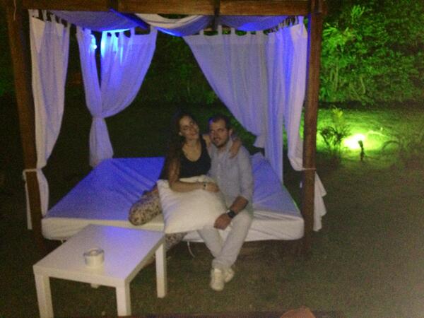 luisa_duran18's tweet photo. @SaraCspds Ibiza jaja http://t.co/V9XYcWl6Fx