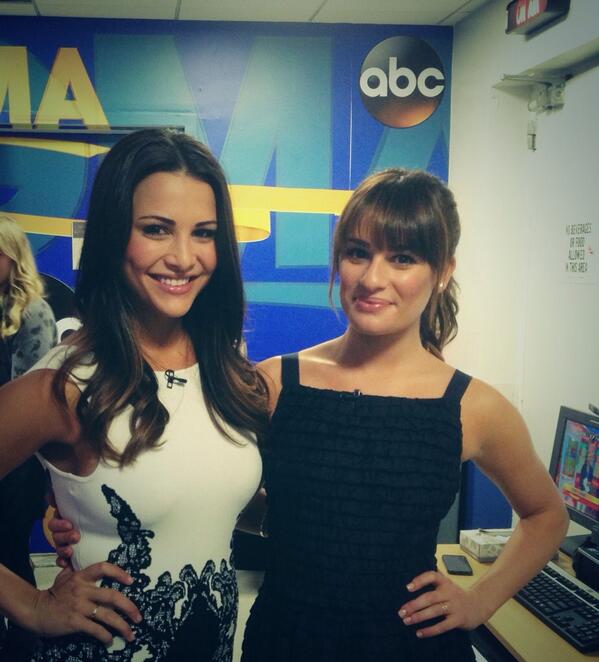 AndiDorfman's tweet photo. Ran into this beauty @msleamichele this morning! Such a treat! #lifemade http://t.co/XPx2U9AK57