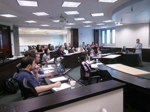 SpatialHPC's tweet photo. #parameterTT at #NIMBioS http://t.co/VBGplJGQan