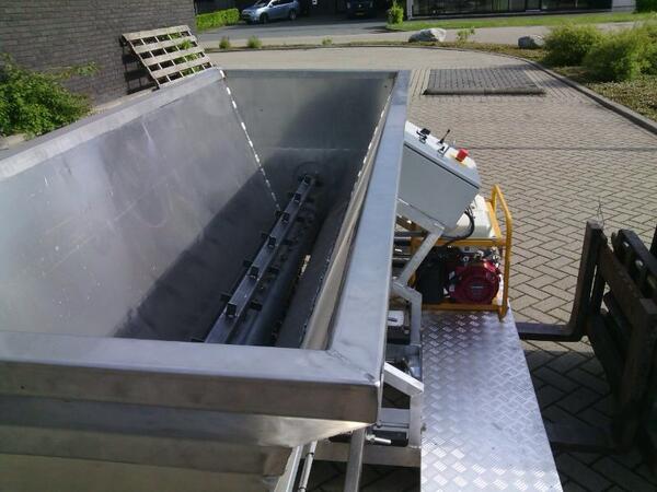 Eerste proeven gedaan met onze tapijtstrooier resultaat is geweldig