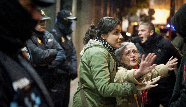 cupnacional's tweet image. 49.000 famílies van perdre la seva vivenda a l&apos;estat espanyol per desnonament el 2013 bit.ly/1oIlu2o