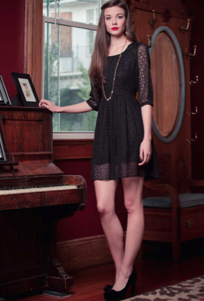 AmelieGMag's tweet photo. Fashion Feature: Sketch When you Feel like It featuring Kelli Cooper.
http://t.co/9dHBCGQFtE http://t.co/WmzotgLy8V