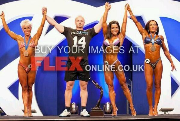 Presenting the girls with there trophies <a href="/BodyPowerExpo/">BodyPowerExpo</a> <a href="/USN_UK/">USN</a> <a href="/FLEX_Magazine/">FLEX</a> <a href="/ULT_FITNESS/">Ultimate Fitness </a> <a href="/UKBFFofficial/">UKBFF OFFICIAL</a> good times