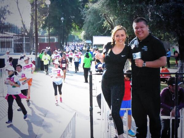 Maroiz's tweet photo. Ayer disfruté mucho en la carrera #IPNONCEK2014 al lado de Miguel de la Cruz. Les dejo una buena foto de Juan Lara http://t.co/A2rFabXkaO