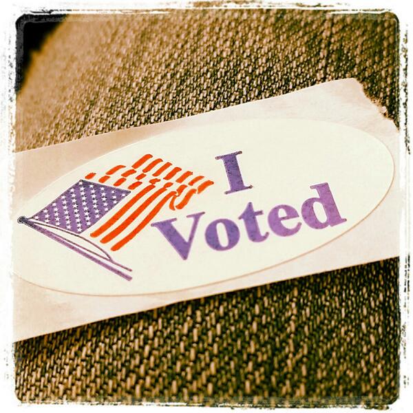 JenCrownover's tweet photo. Don't forget to vote! #VOTECROWNOVER http://t.co/nn4O0mnPPq