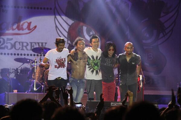 smadapensi2014's tweet image. “@slankdotcom: #SlankDiary SLANK Di Pensi Smada 2014 goo.gl/clRnPl http://t.co/MeQdwZUAEz”