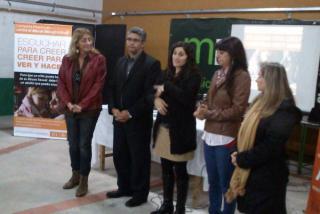 SecNyA_BA's tweet photo. JORNADA CONTRA EL ABUSO SEXUAL INFANTIL EN MARCOS PAZ @PabloGNavarro @SecNyA http://t.co/gJLLdmNKeg