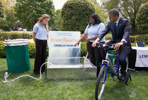 Robots, marshmallow cannons &amp; more!
This year's #WHScienceFair will feature girls in #STEM →
go.wh.gov/hbBFx1
