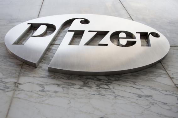 ReutersBiz's tweet photo. Why #AstraZeneca rejected #Pfizer's take-it-or-leave-it offer: http://t.co/cq9crkHa8F http://t.co/IKDiOYbDhZ