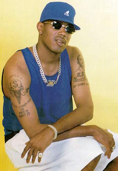 Complex's tweet photo. The Most Stylish Rappers of the '90s http://t.co/guw4UqnrF9 http://t.co/BibU9whhpU