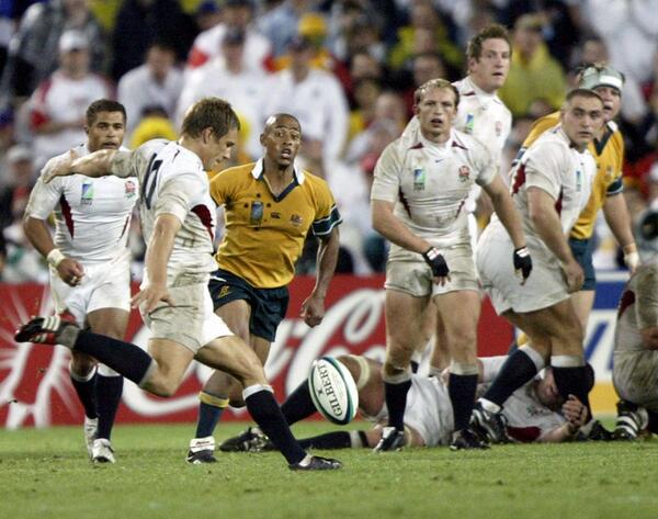 GILBERT_RUGBY's tweet photo. Happy Retirement Mr Jonny Wilkinson.... Who remembers when he did this? 
#Rugby #2003 #DropGoal http://t.co/yfm5MboG9S