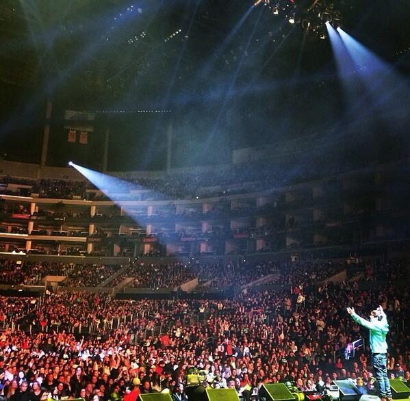 SmellOfAustin's tweet photo. ♥♥ @AustinMahone Mahomies are not just fans, we are just one big family!! :)  #AustinTo6M #6MillionMahomies ☺♥ http://t.co/RaTxuy3jIh