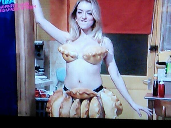 ellesbelles94's tweet image. So this episode is on #2pints @Sheridansmith1