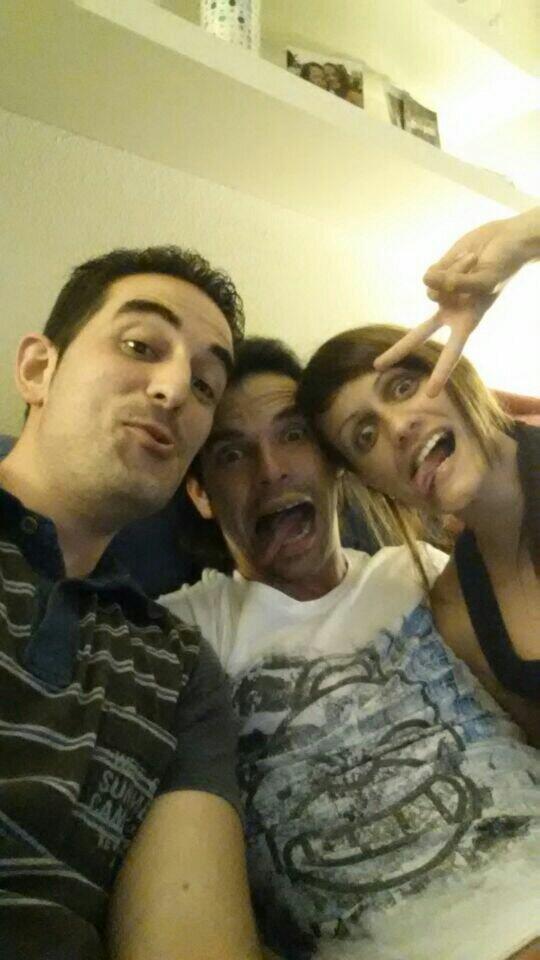tucaballo's tweet photo. ---
---
Con @LopezVieraSabri  y @jesusbmozos  continuando la boda gitana http://t.co/2t8nlfJ63o