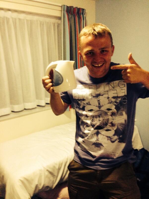 <a href="/OliverDeacon/">Oliver Deacon</a> 5 nights on tour and Deacs has finally made a brew for the boys #tourteavirgin