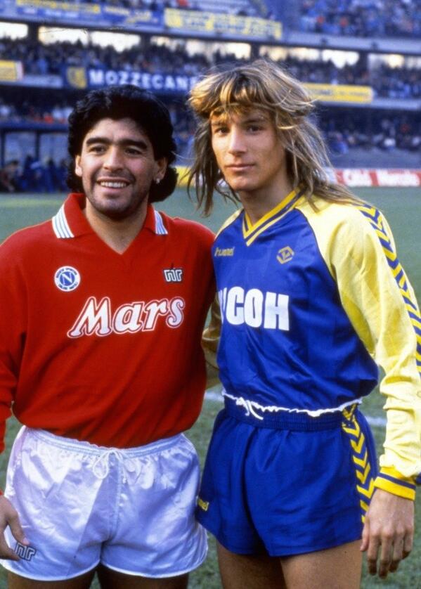 MaradonaPICS tweet picture