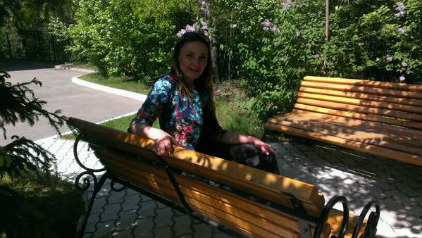belowvasia tweet picture