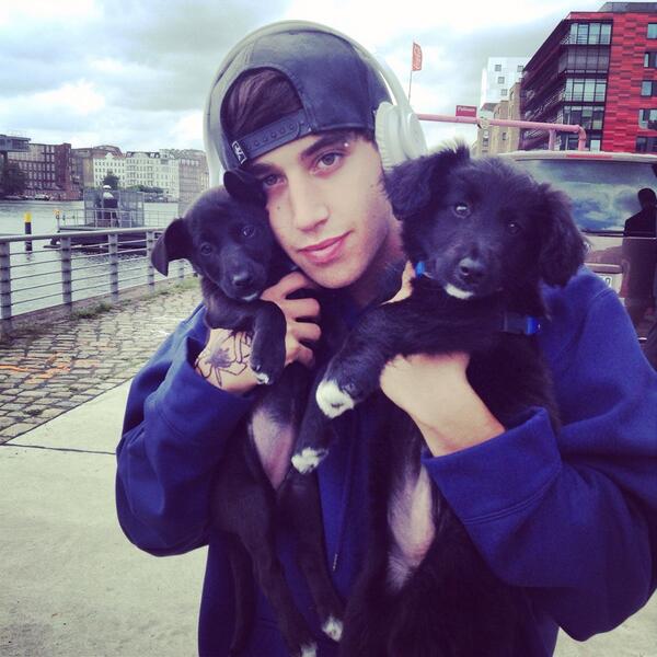 JaiBrooks1's tweet photo. why can't I keep em😭😭 http://t.co/okf51lDI99